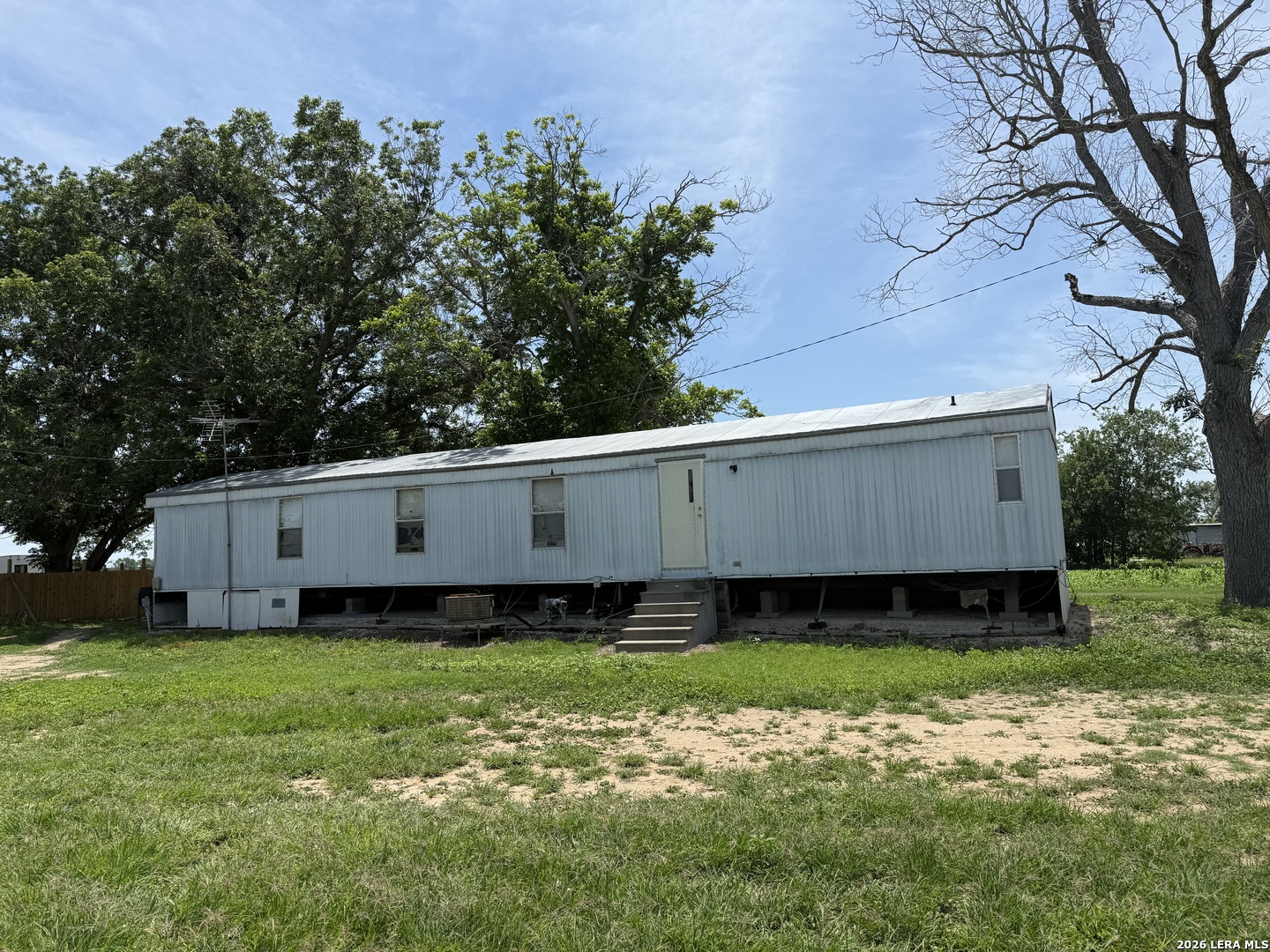 main property photo 14