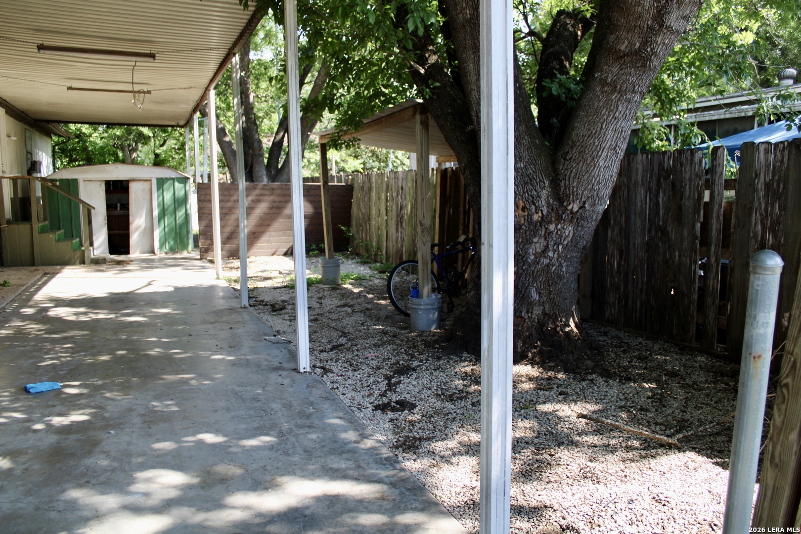 main property photo 16