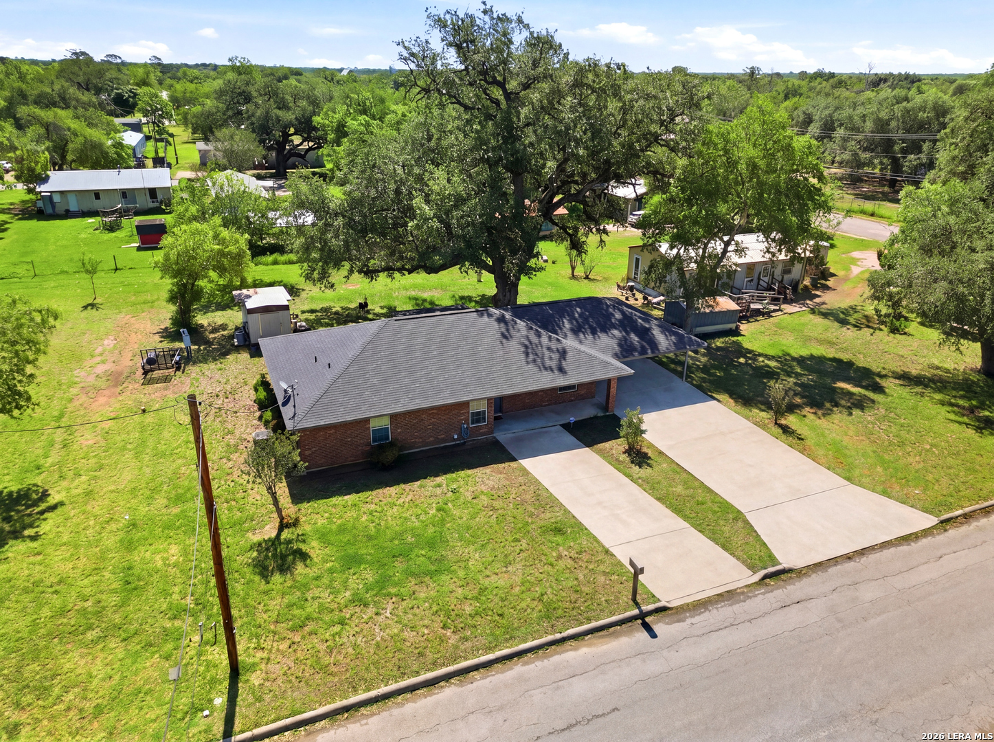 main property photo 23