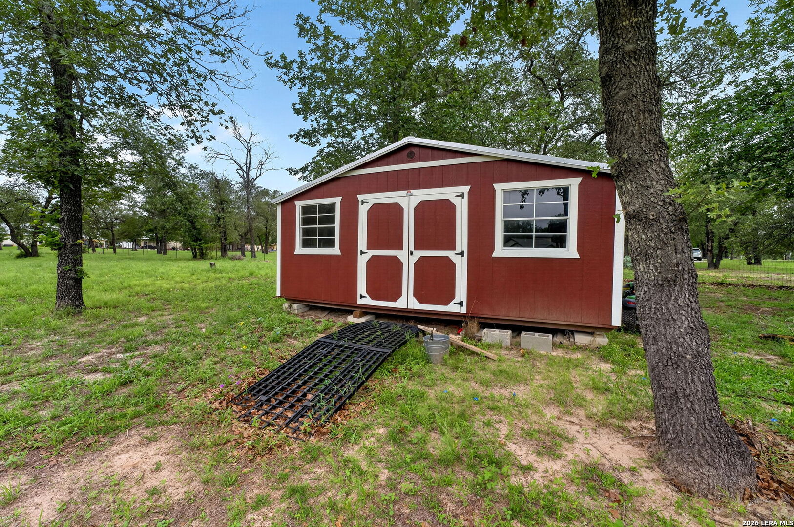 main property photo 32