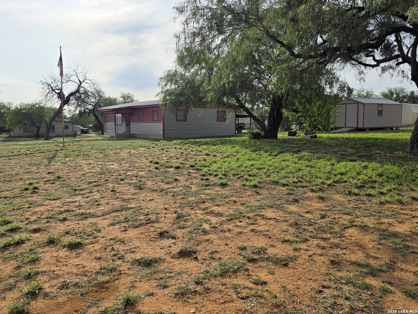 main property photo 12
