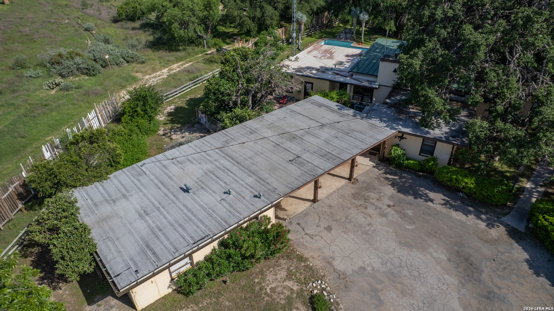 main property photo 78