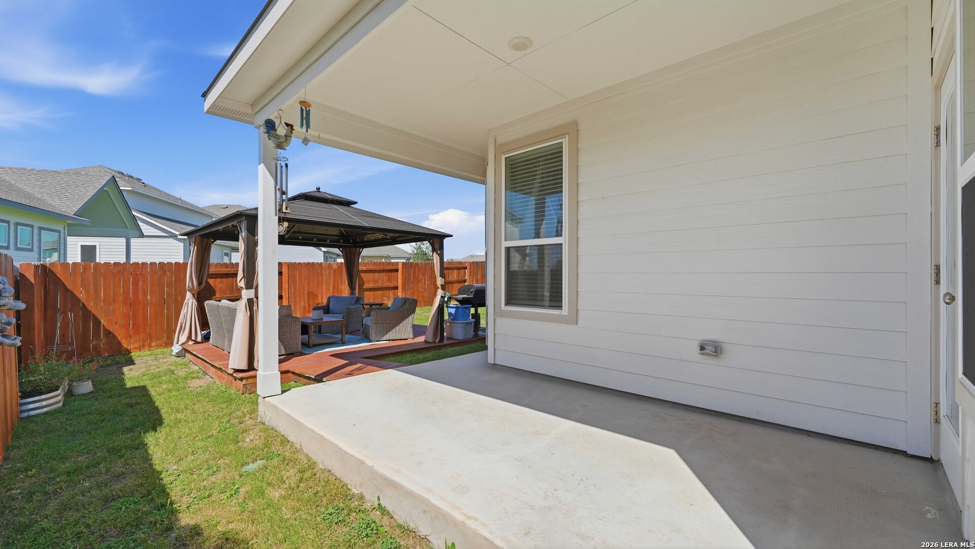 main property photo 19