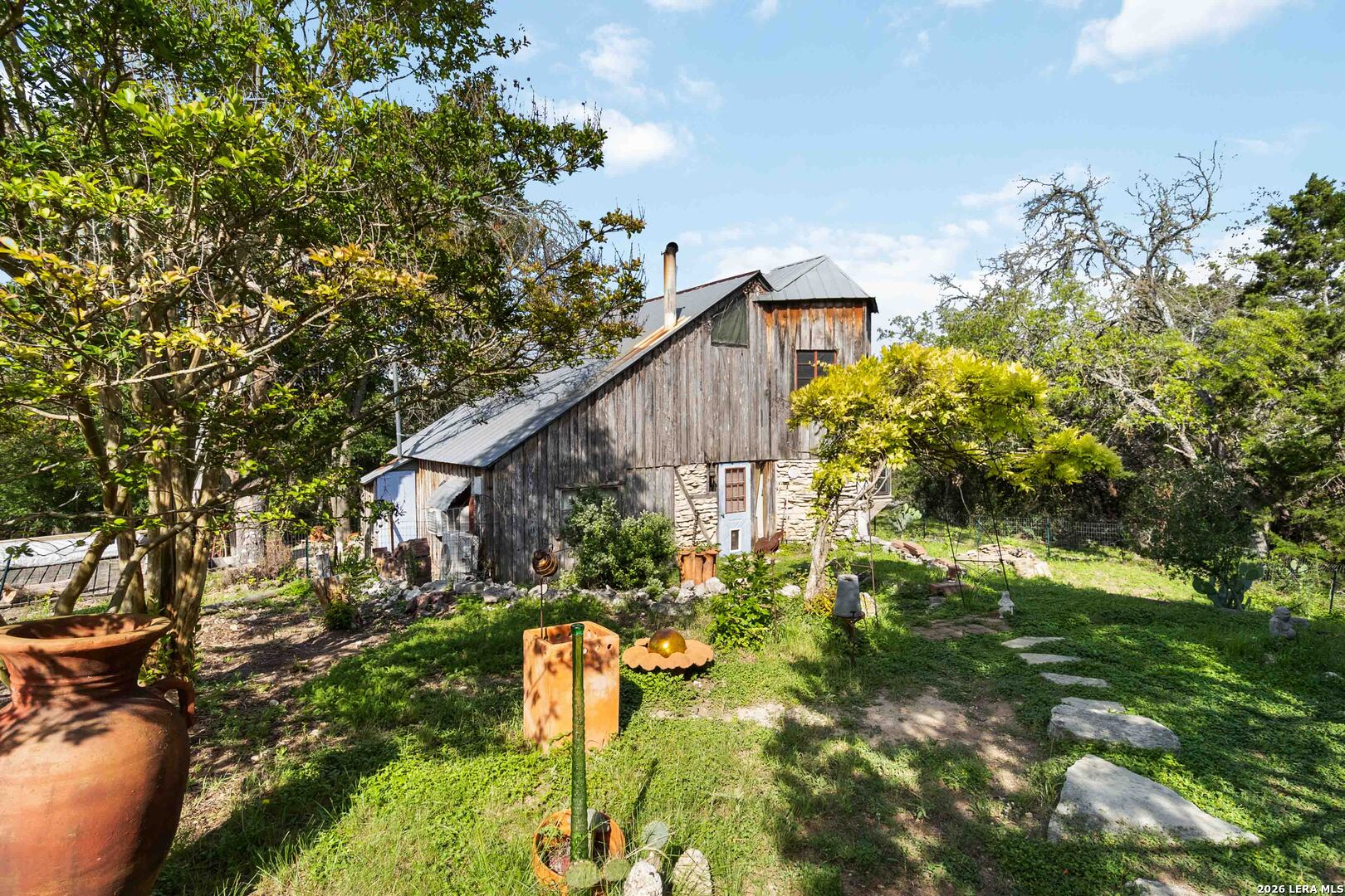 main property photo 21