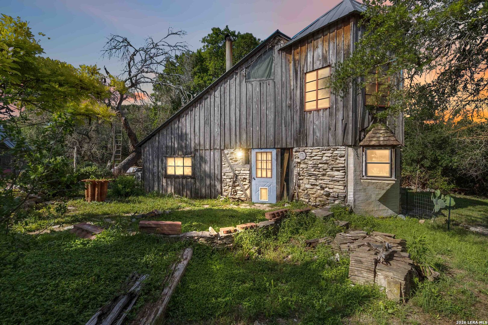 main property photo 22