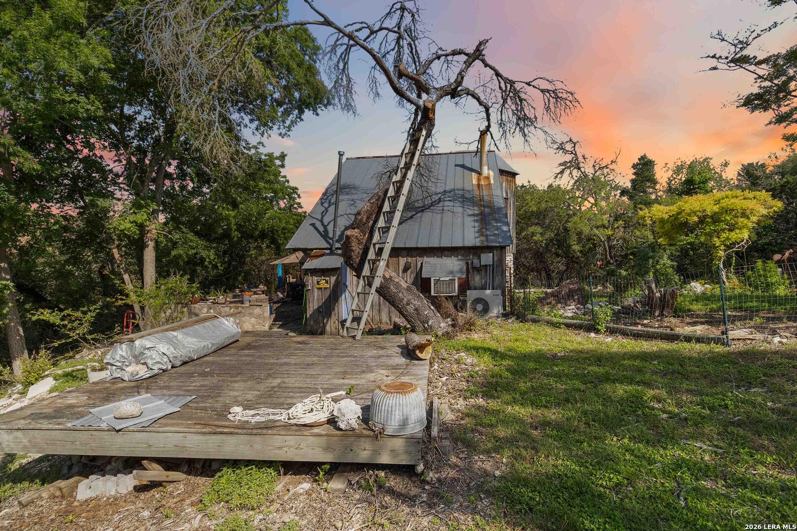 main property photo 29
