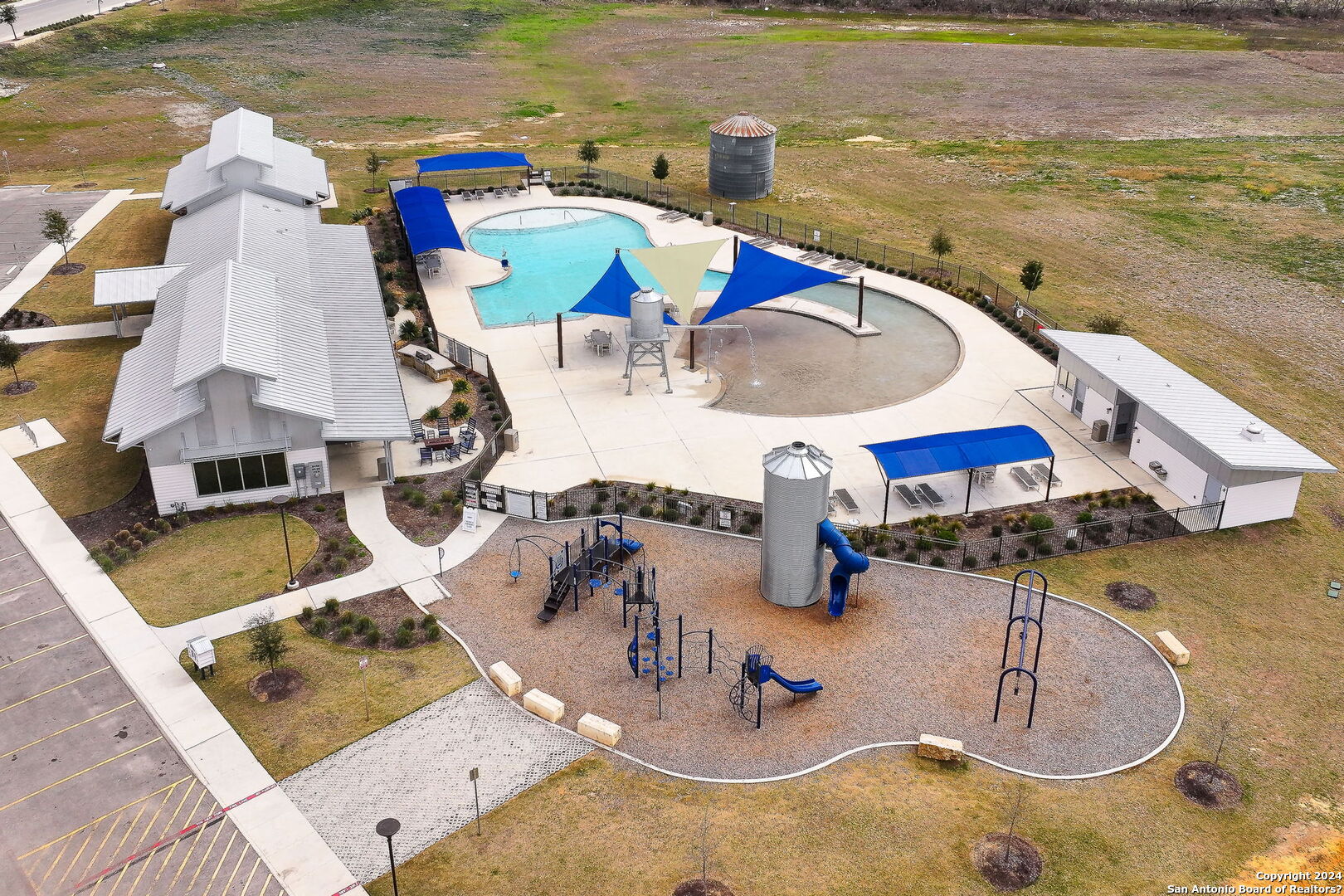 main property photo 20