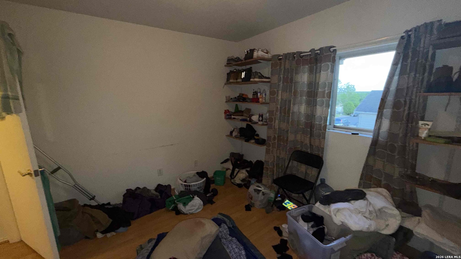 main property photo 25