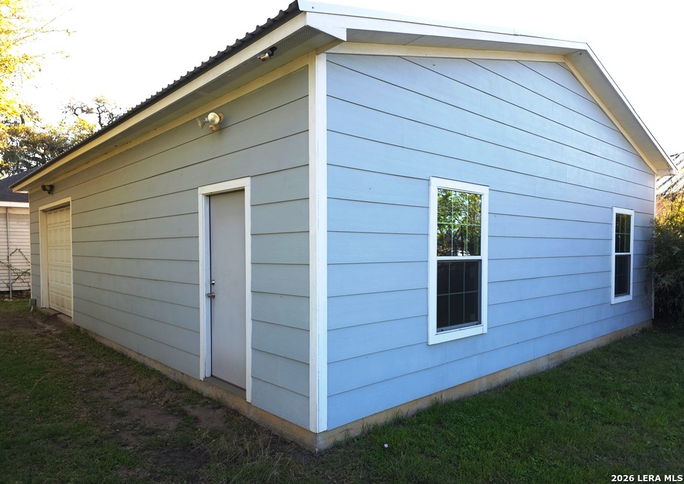 main property photo 35