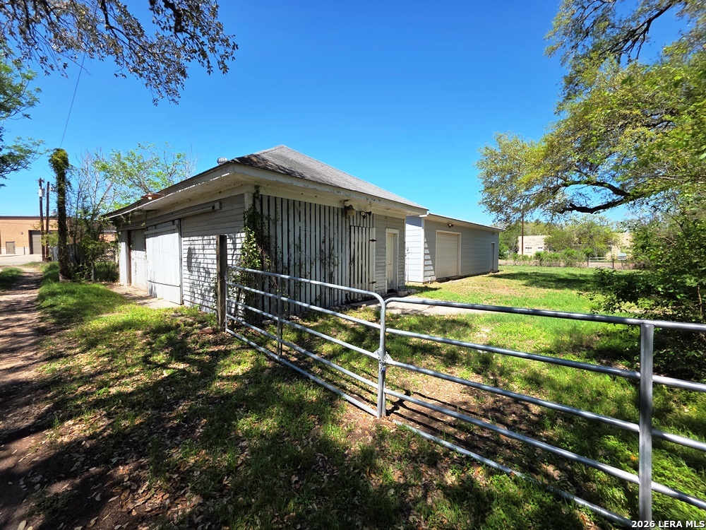 main property photo 38