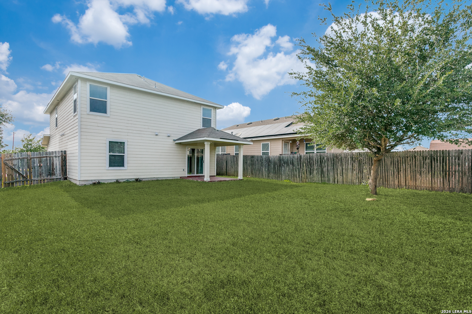 main property photo 14
