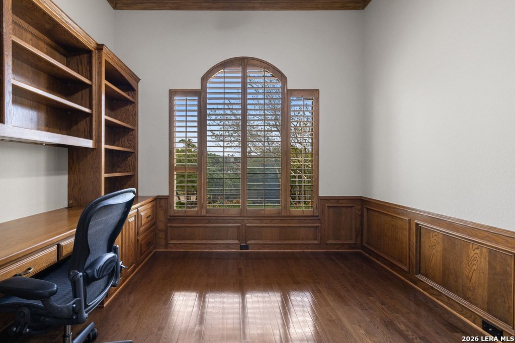 main property photo 9