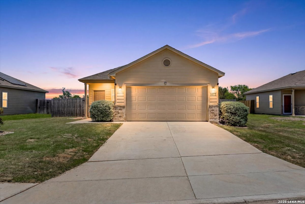 main property photo 9