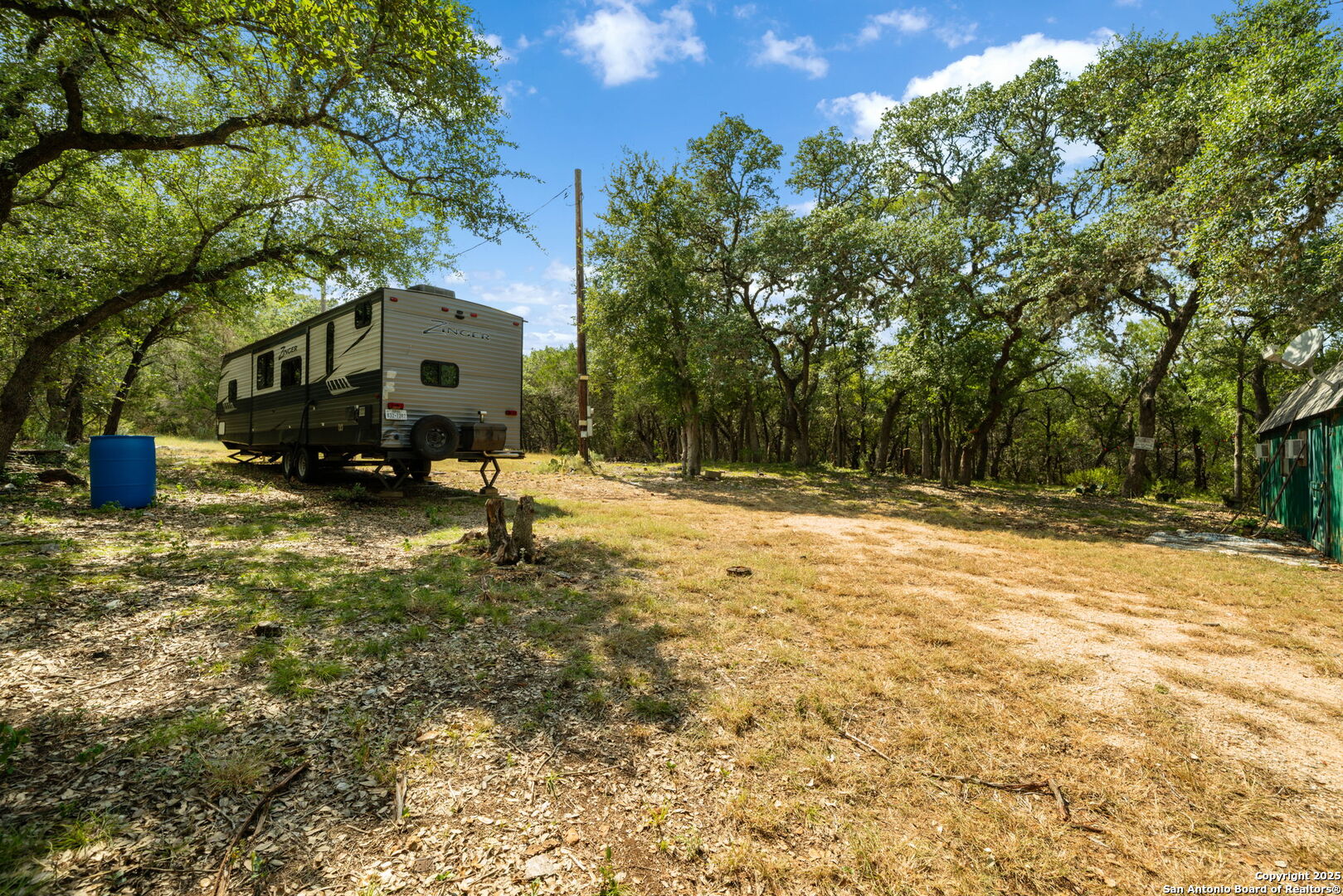main property photo 8