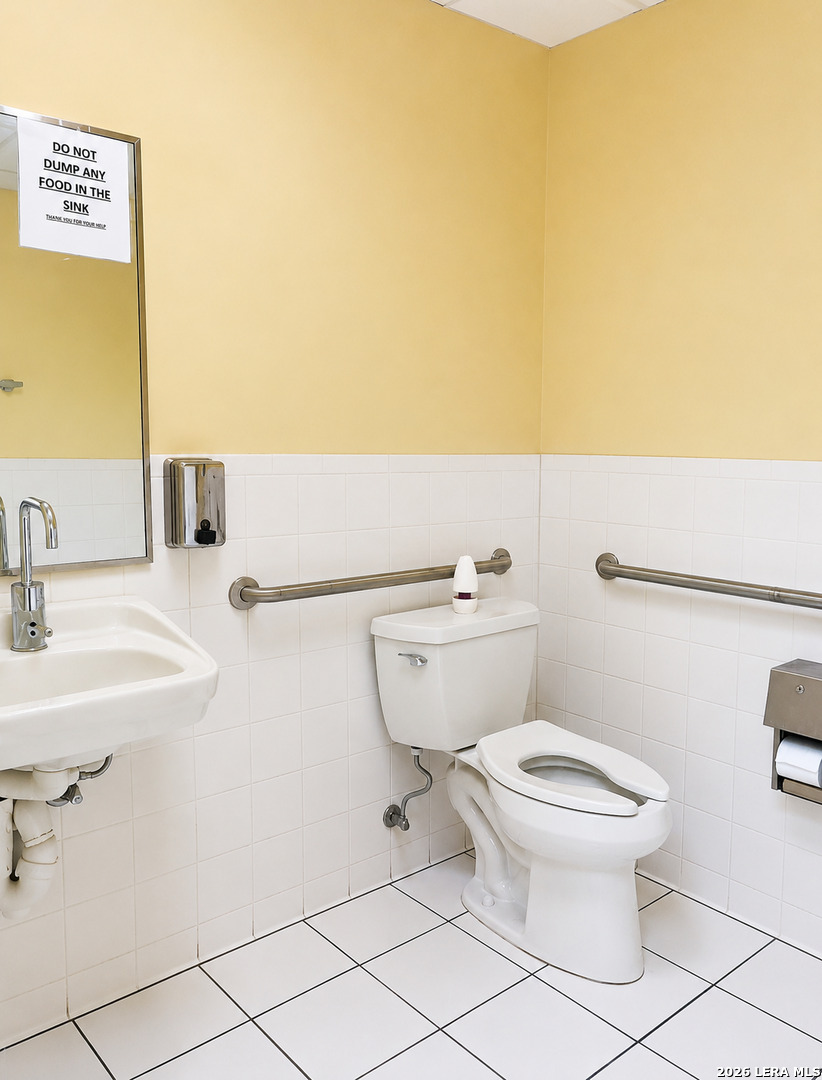main property photo 10