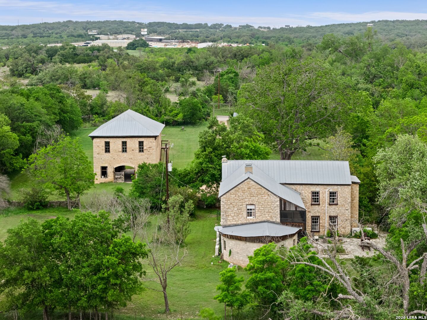 main property photo 37