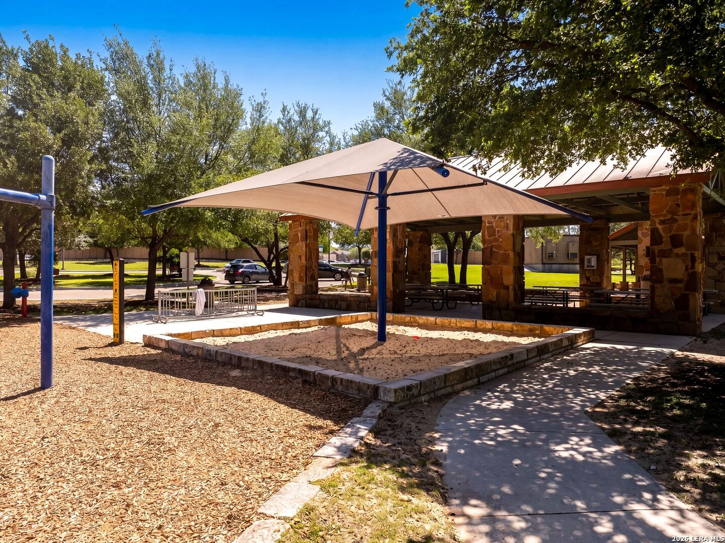 main property photo 50