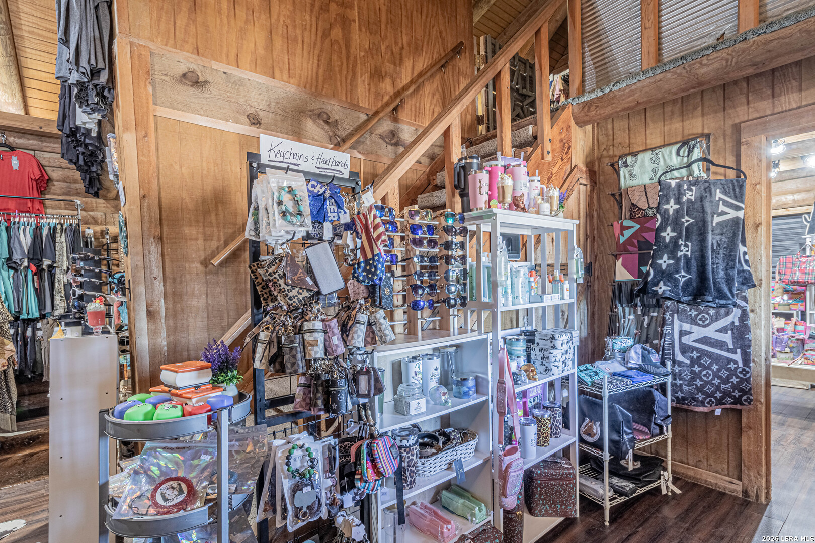 main property photo 26