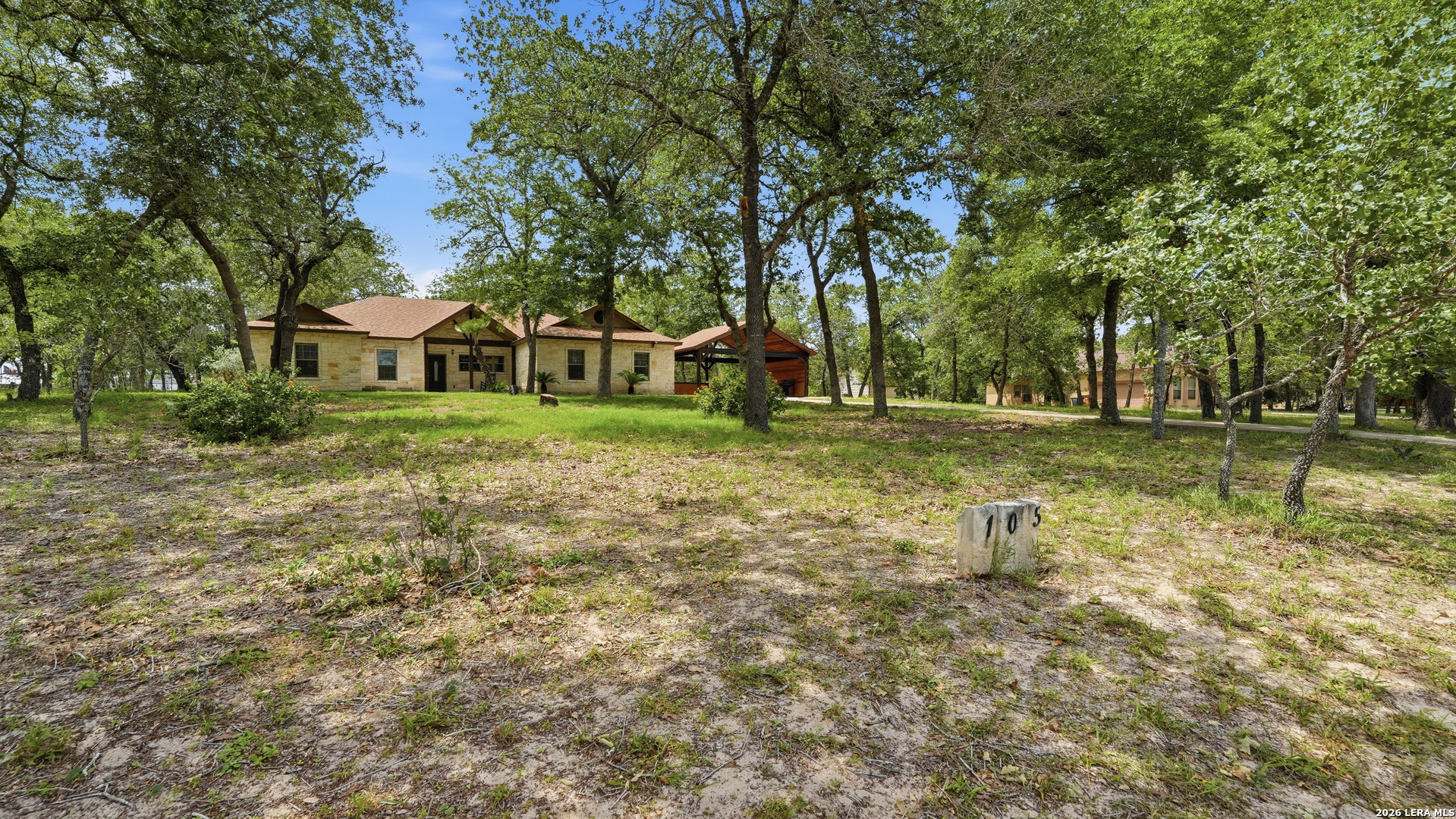 main property photo 2