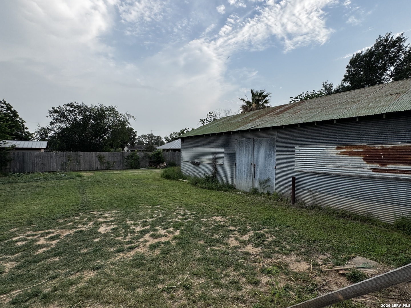 main property photo 8