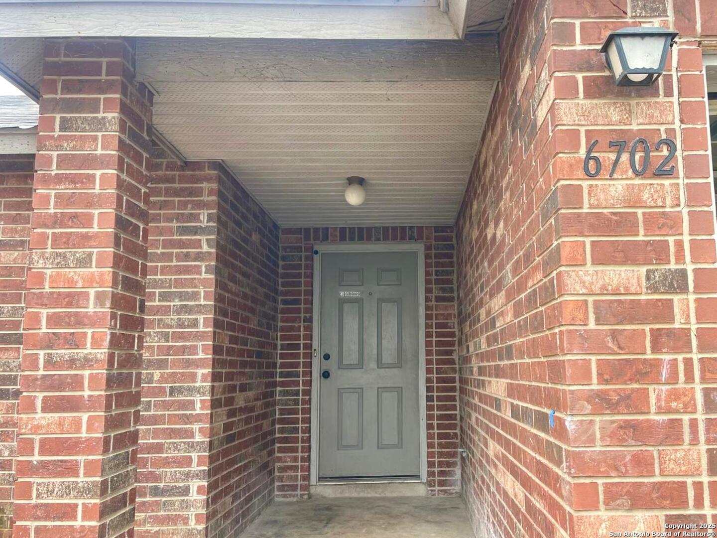 main property photo 19