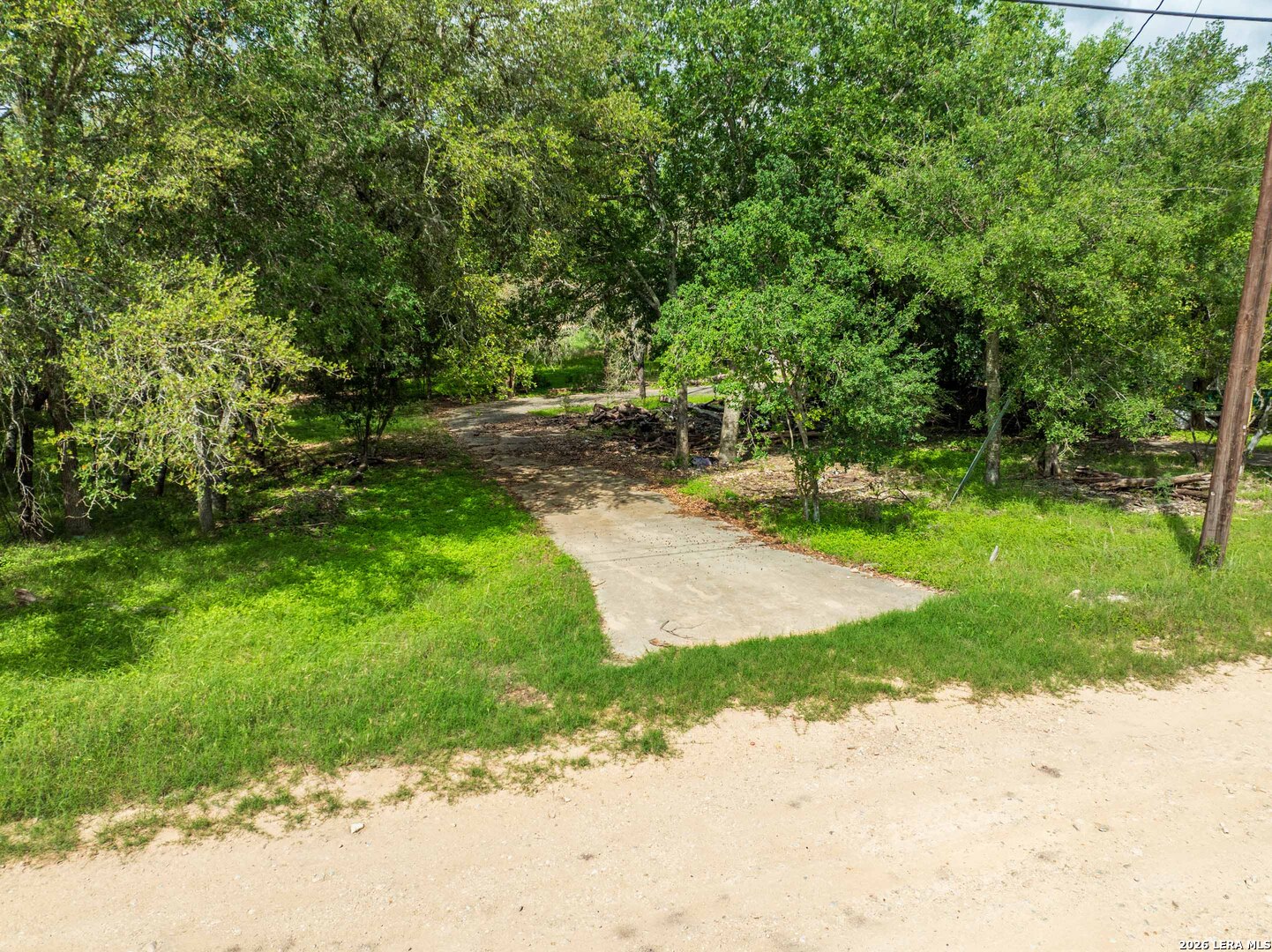 main property photo 11