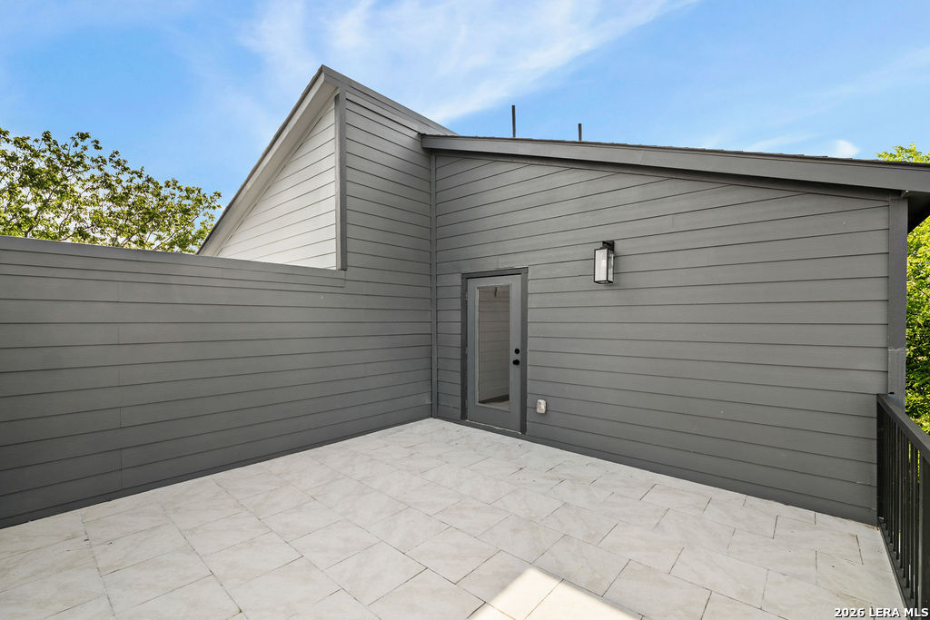main property photo 50