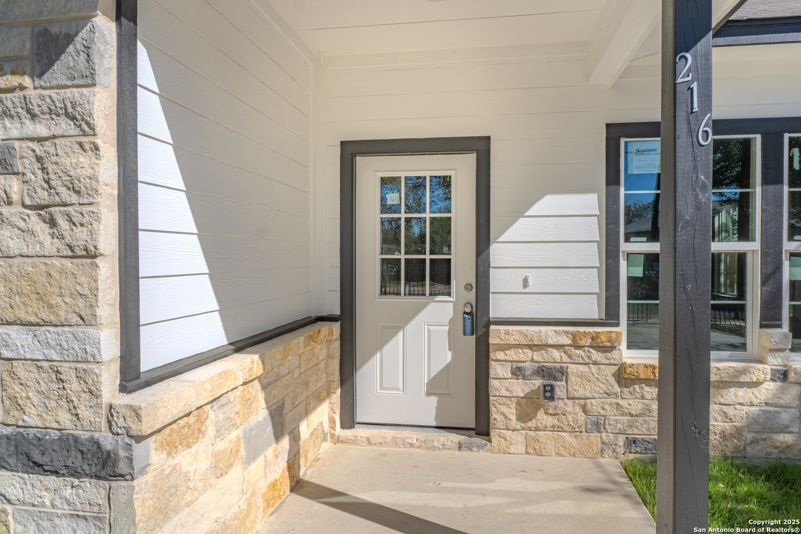 main property photo 5