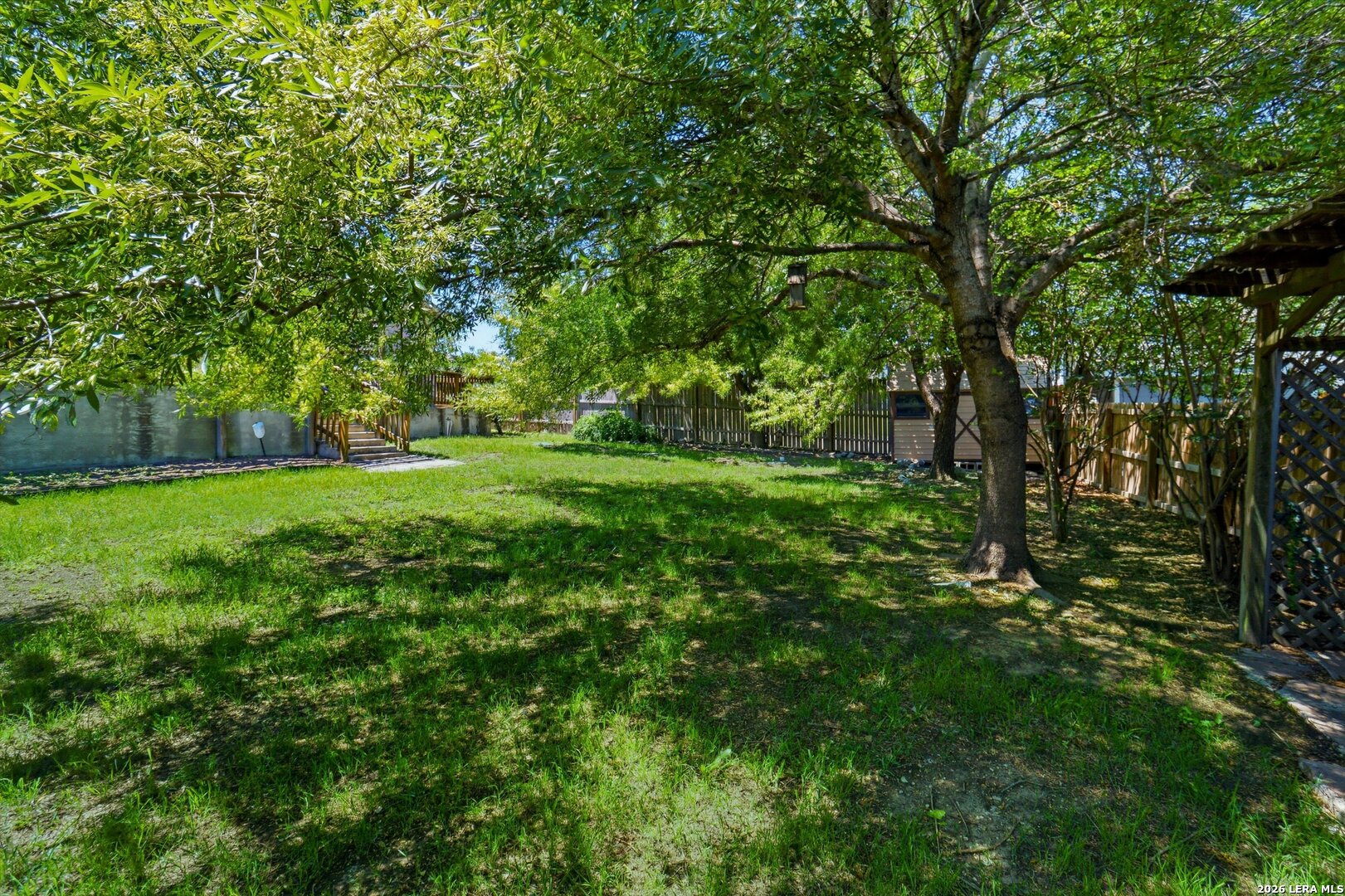 main property photo 28