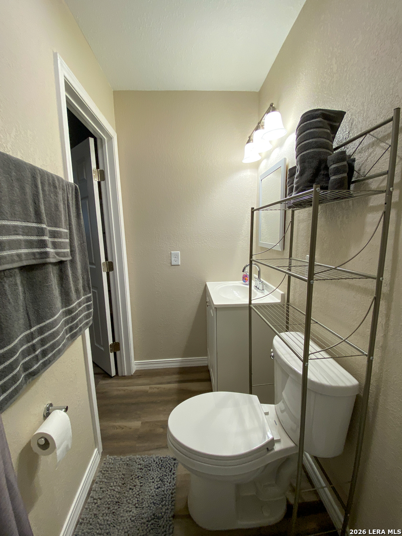 main property photo 13