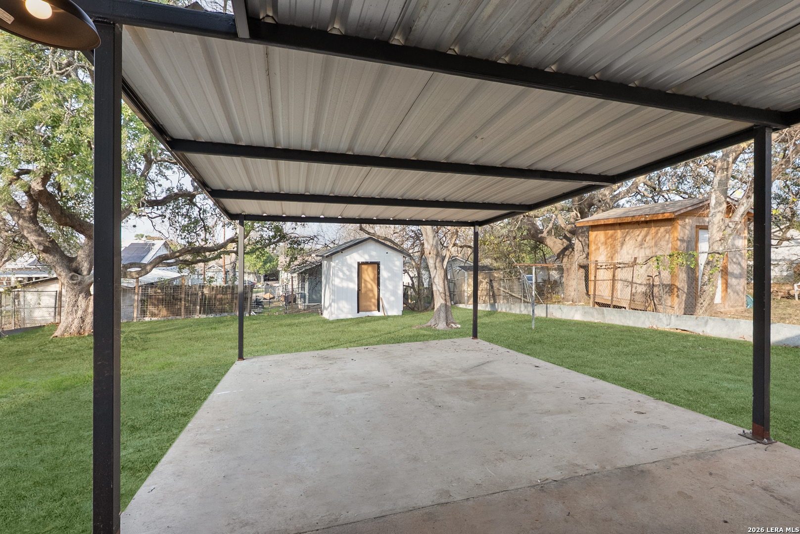 main property photo 13