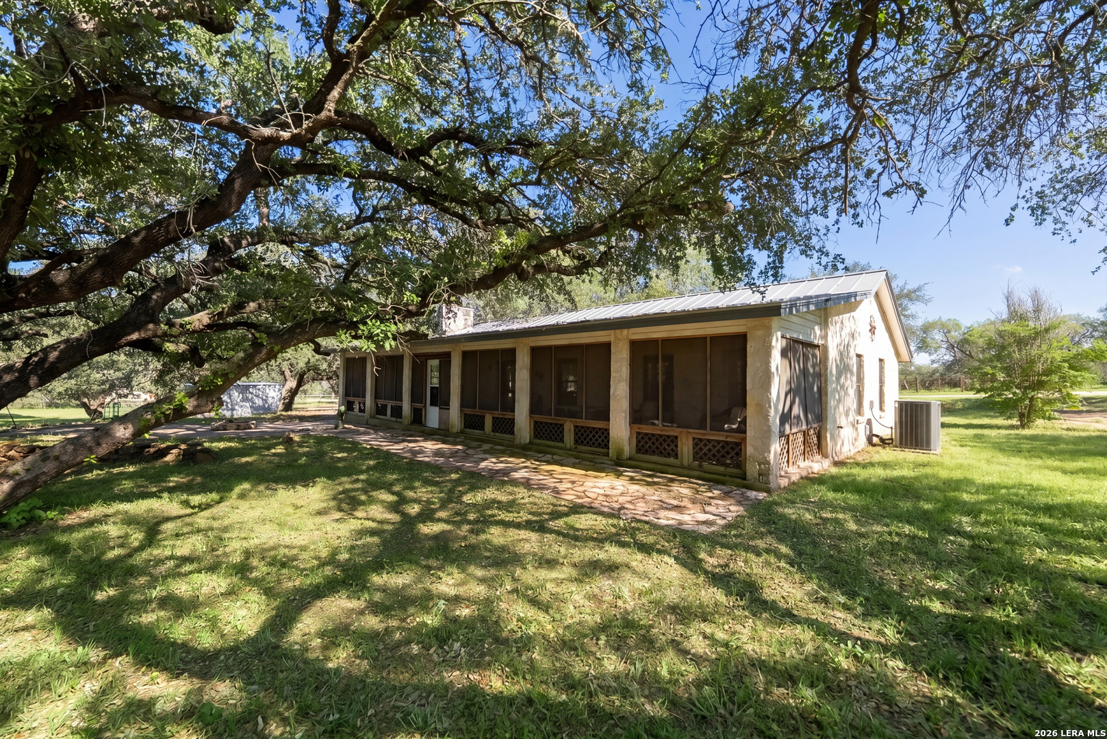 main property photo 27