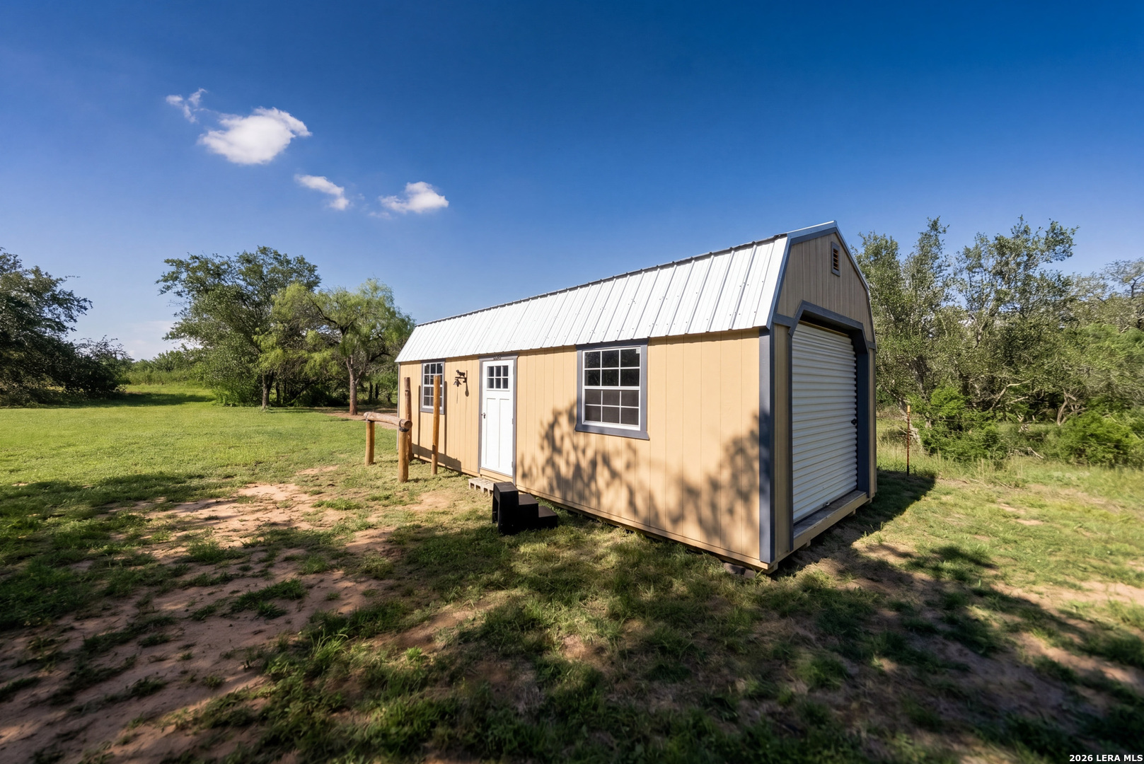 main property photo 33