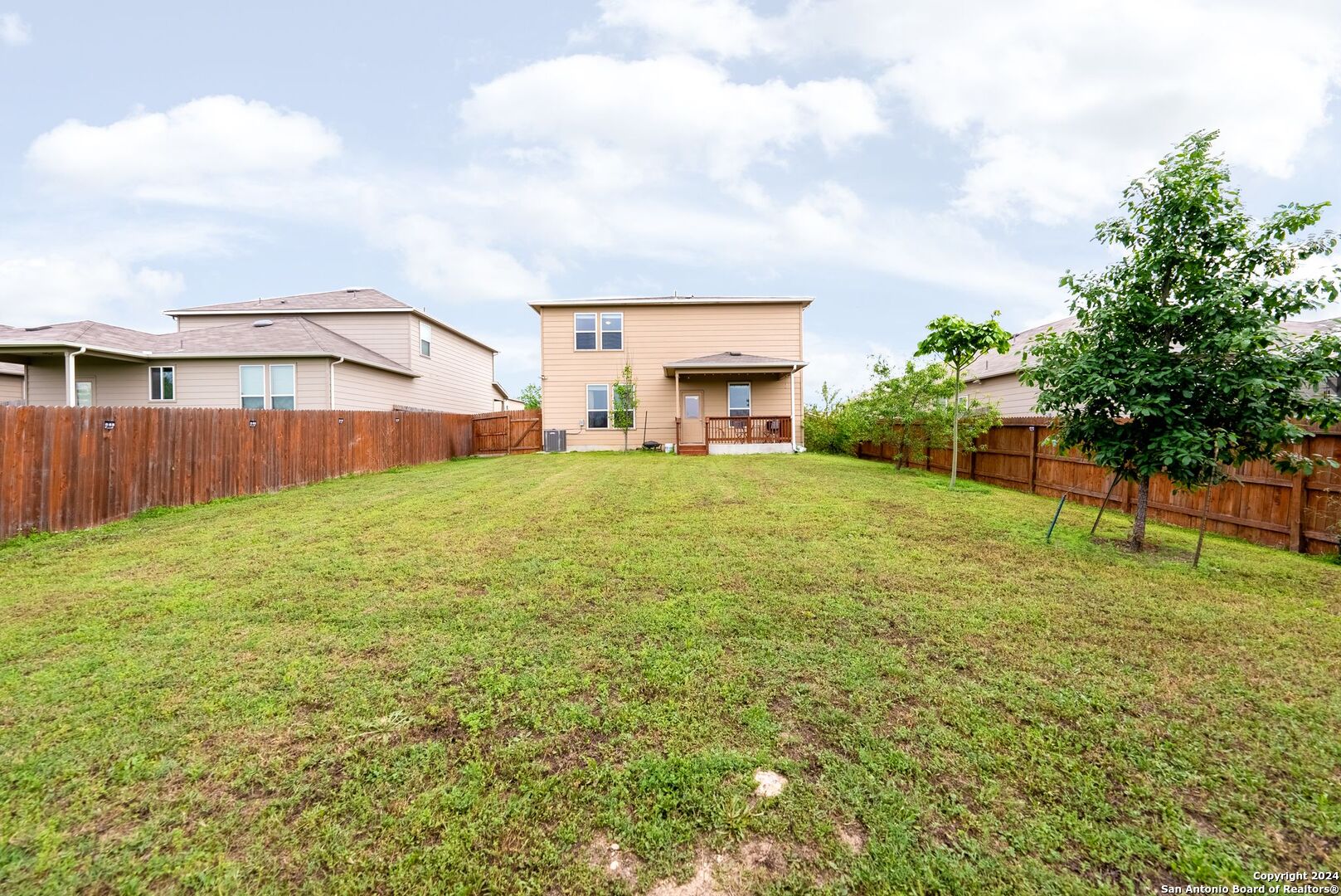 main property photo 31