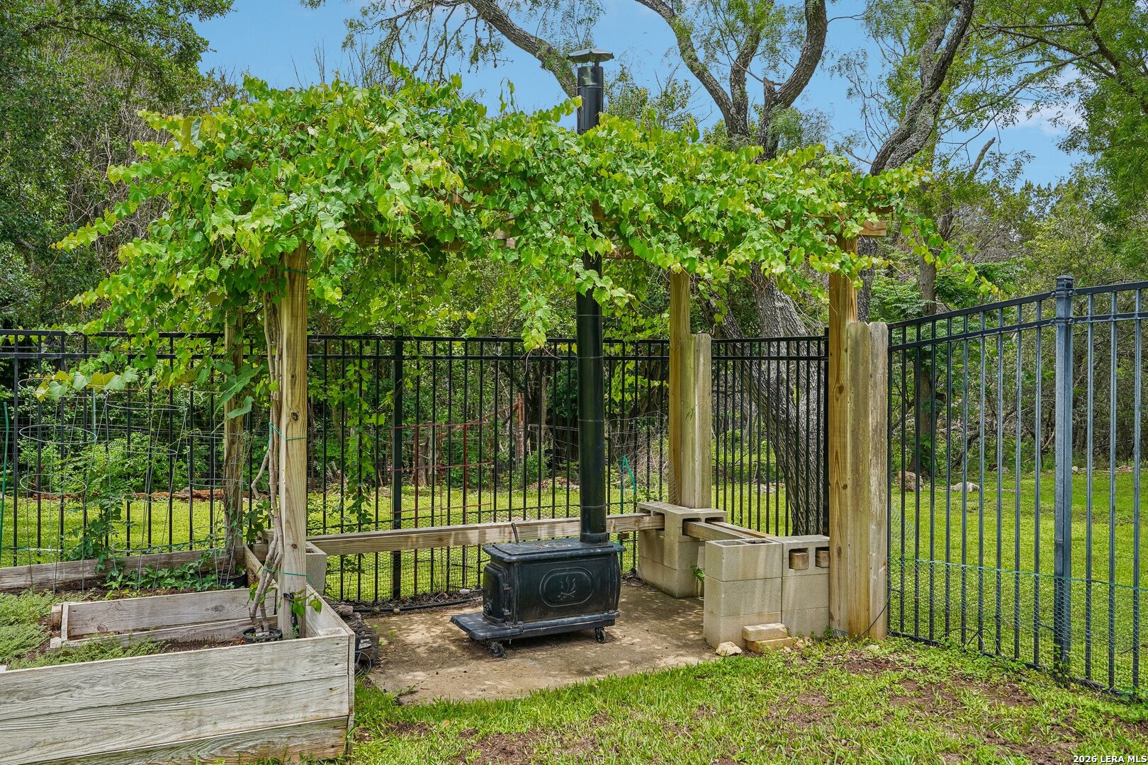 main property photo 39