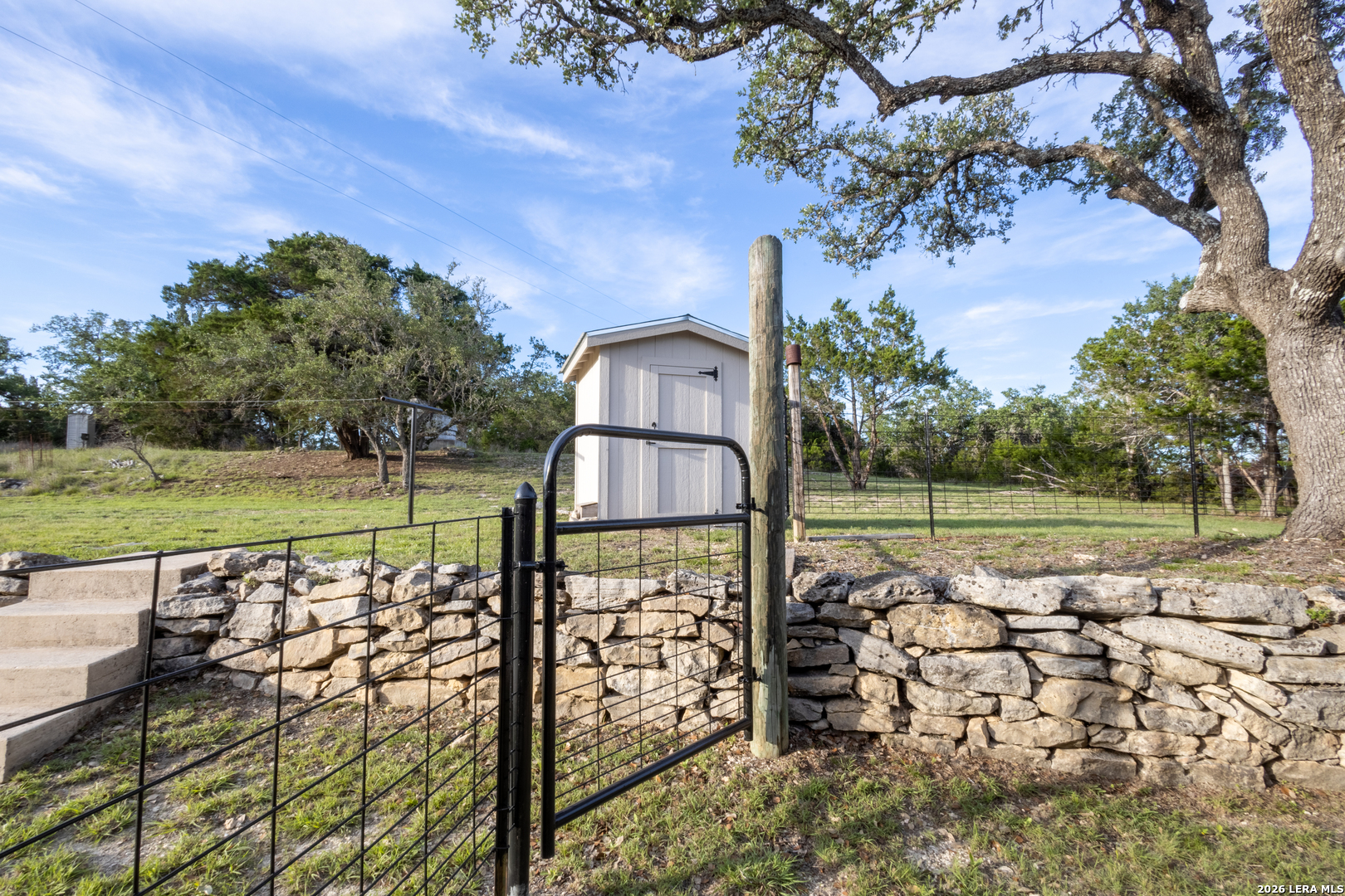 main property photo 27