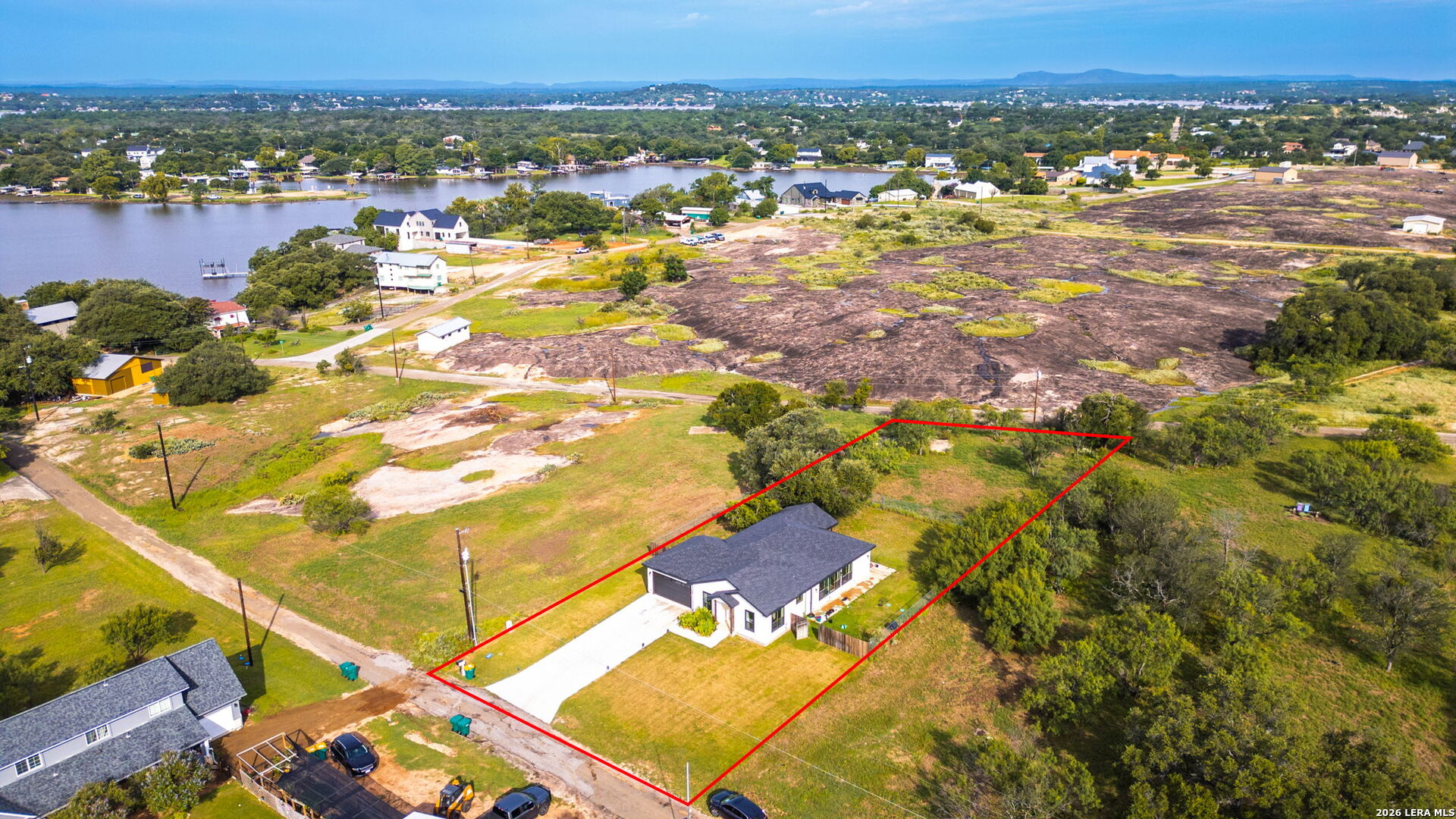 main property photo 37