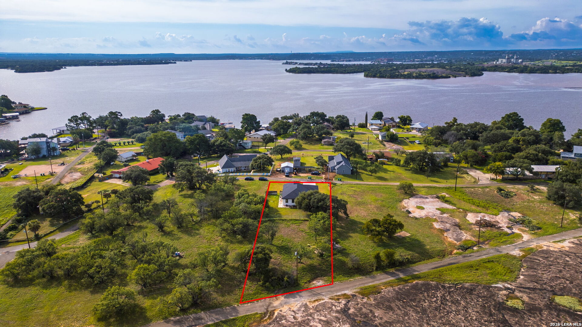 main property photo 39