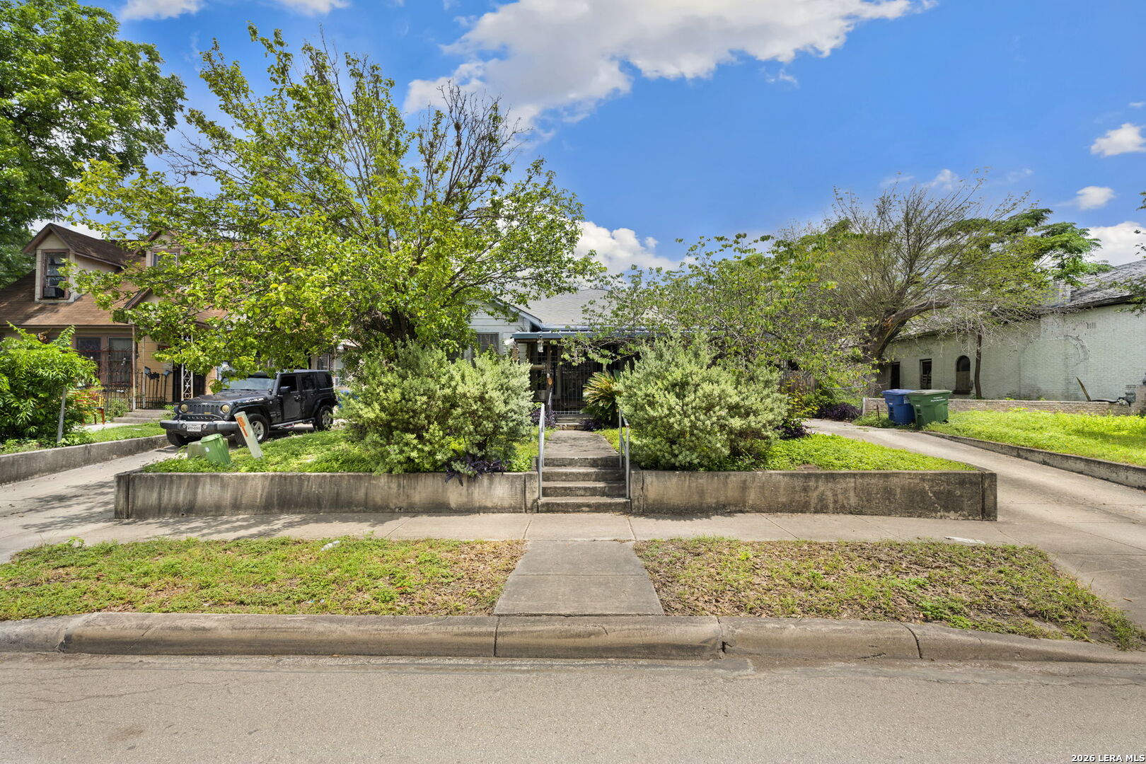 main property photo 13