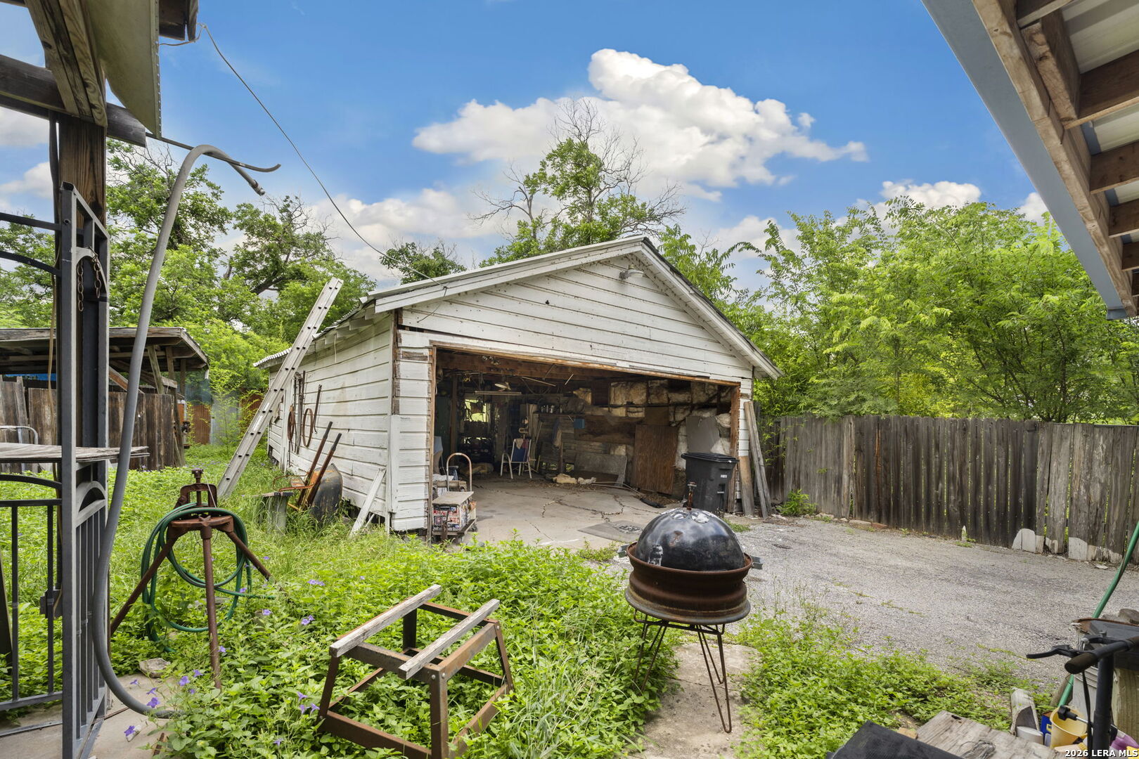 main property photo 20