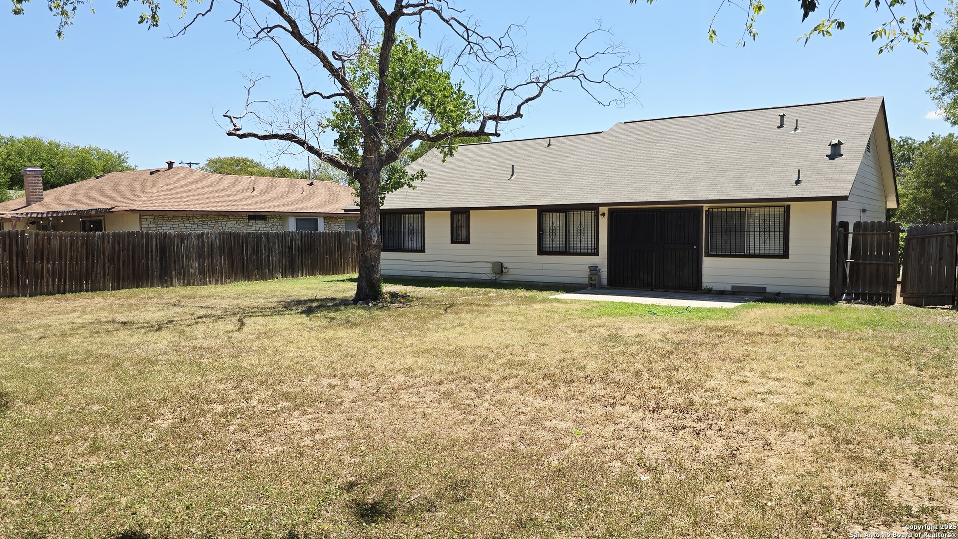 main property photo 20