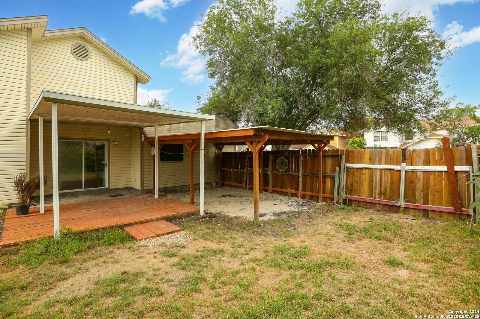 main property photo 23