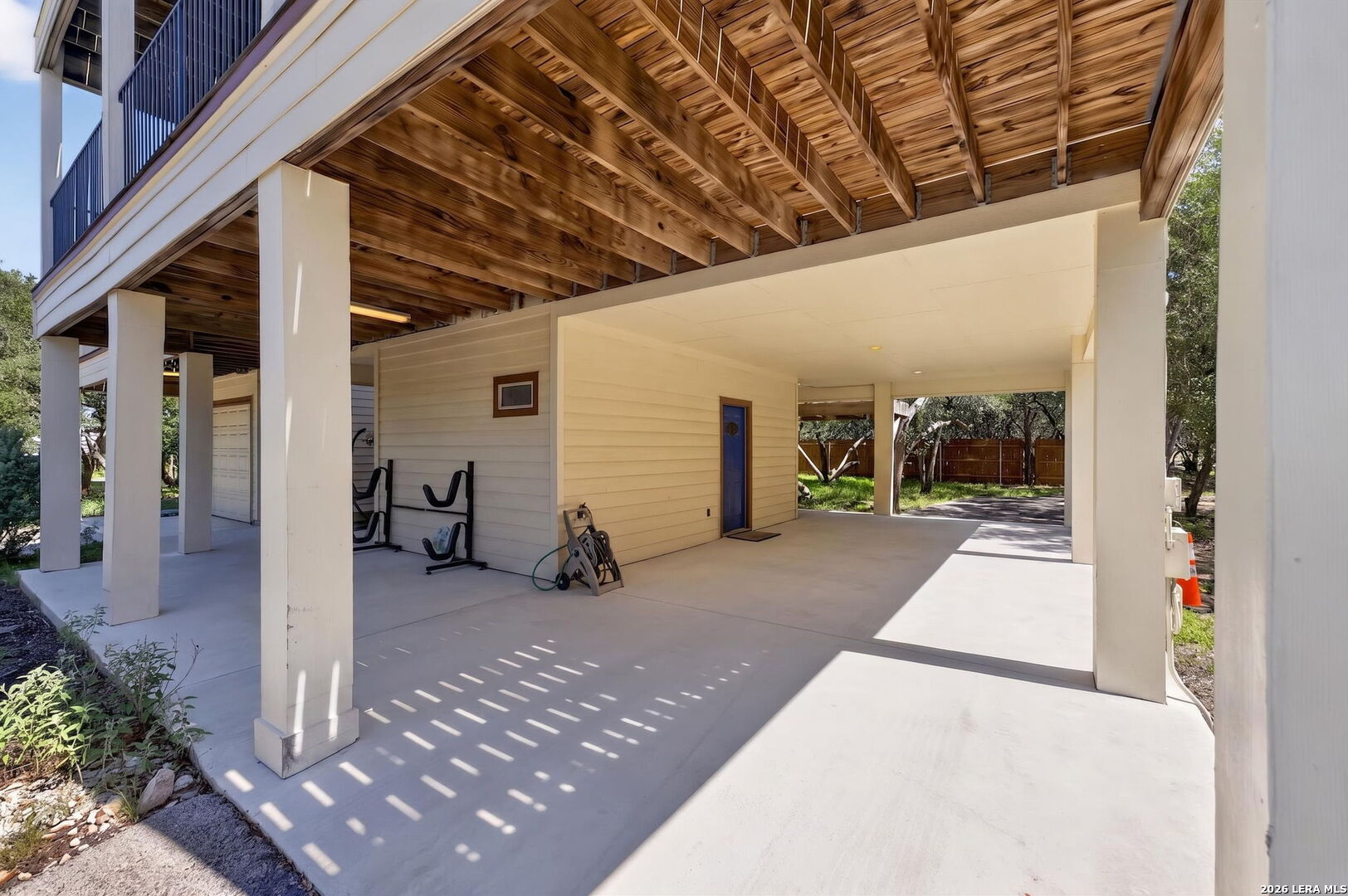main property photo 50