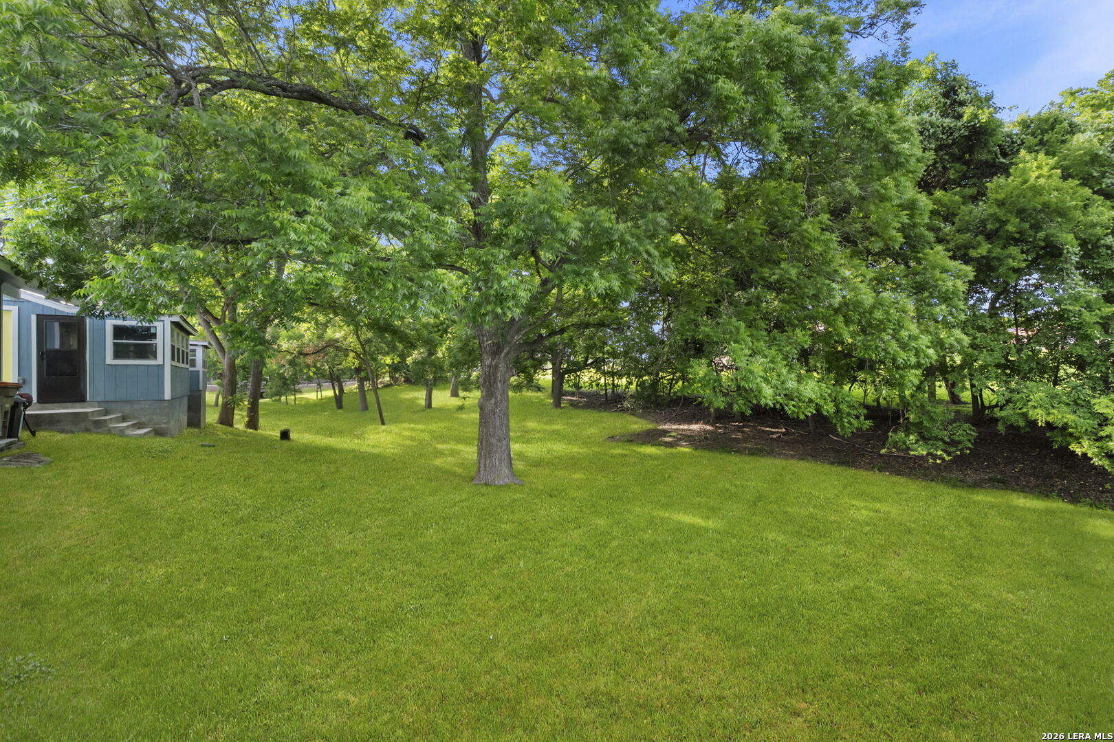 main property photo 40