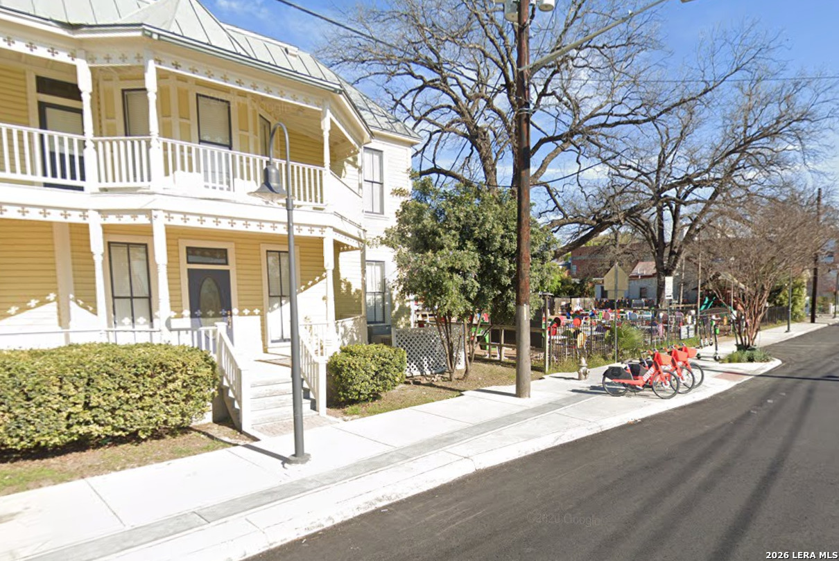 main property photo 14