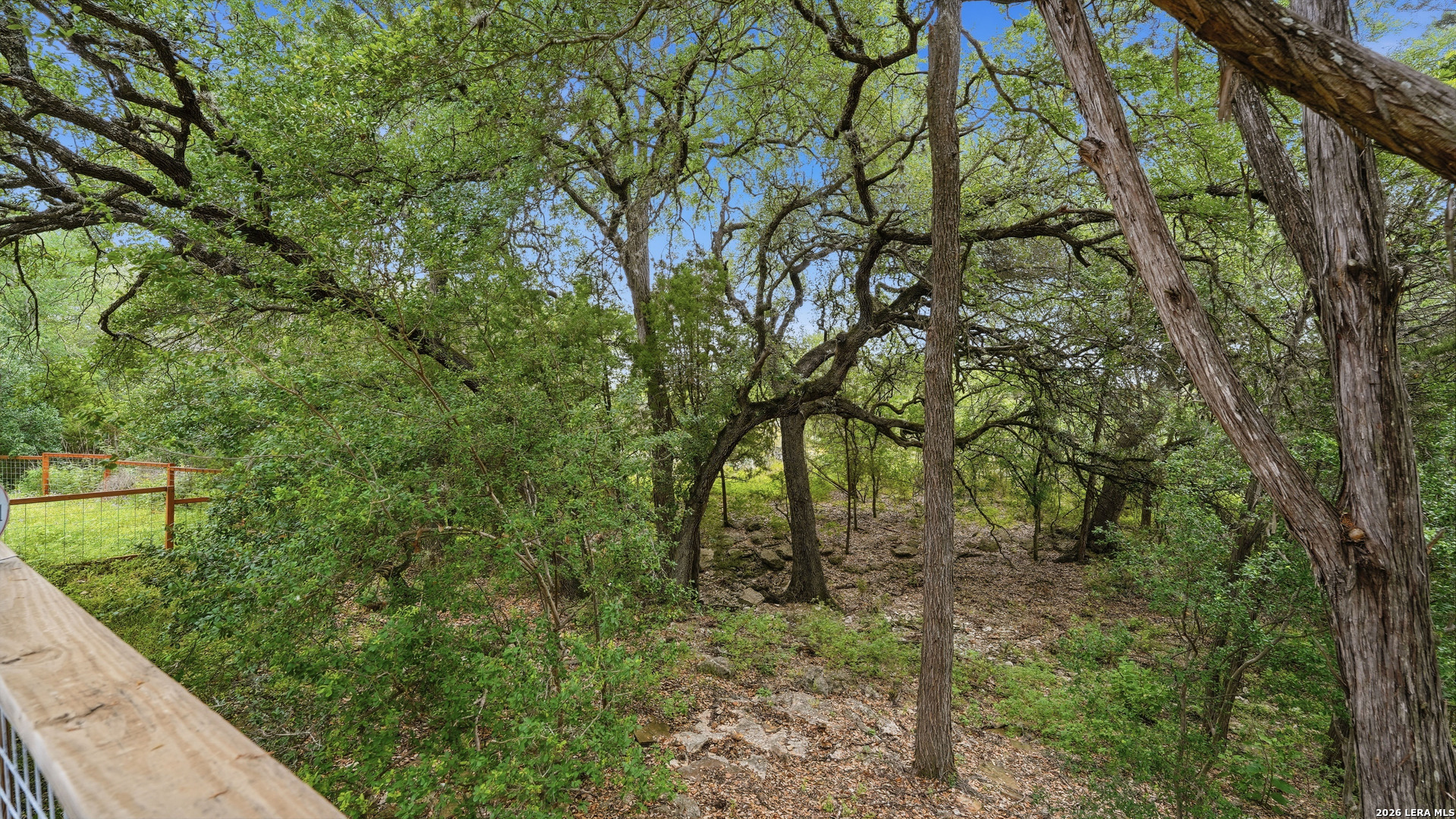 main property photo 30