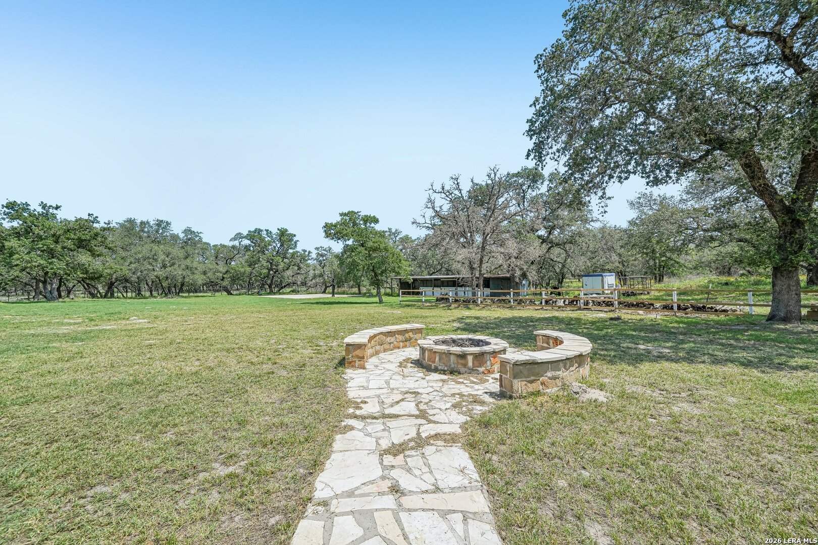 main property photo 41
