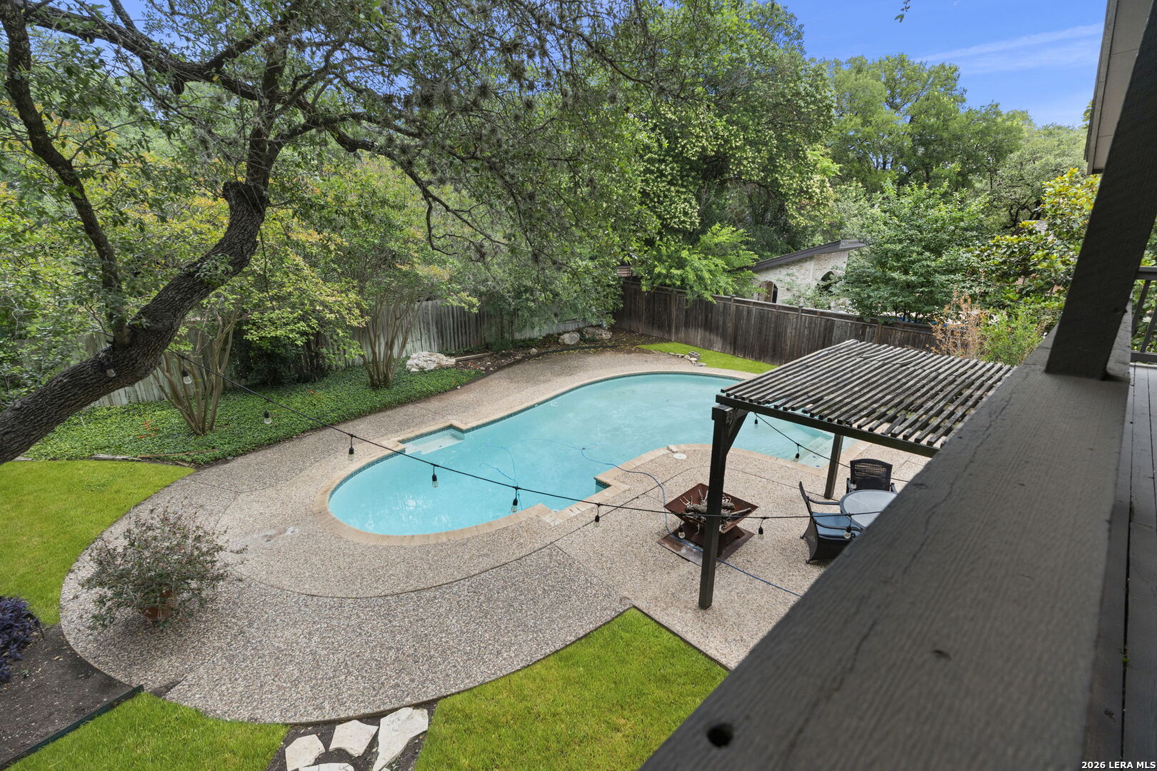 main property photo 36
