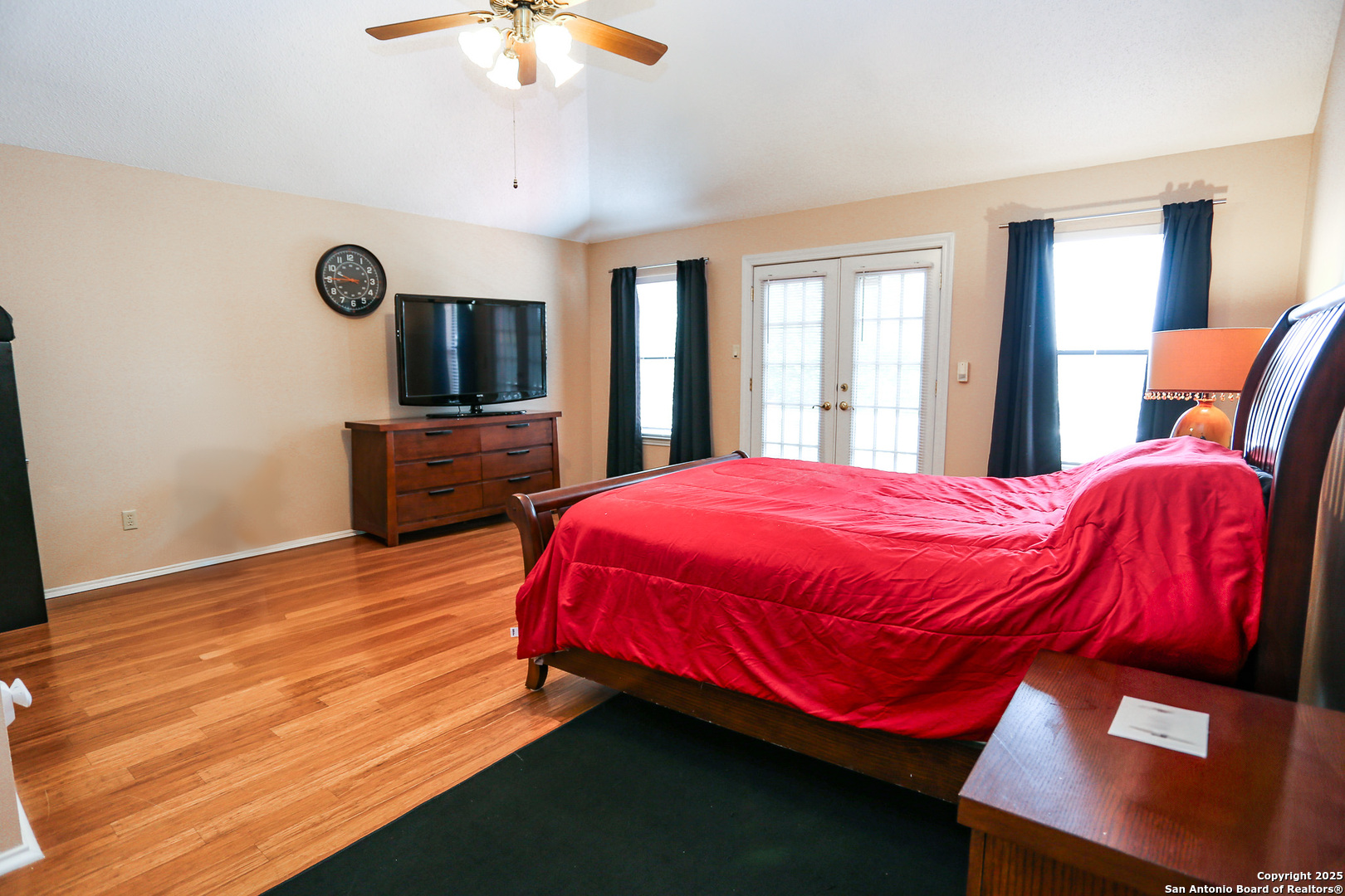main property photo 17
