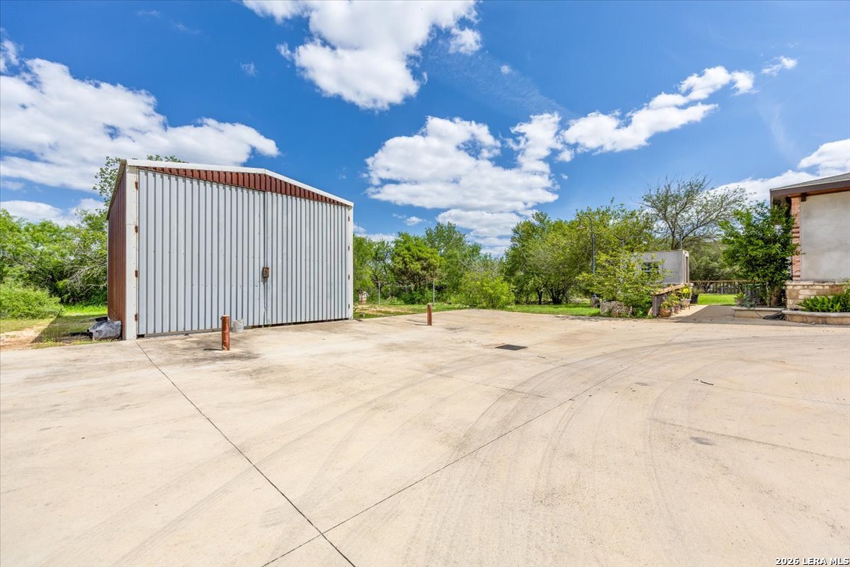 main property photo 32
